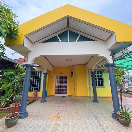 Homestay Dahlia - Seberang Takir Kuala Terengganu Luaran gambar