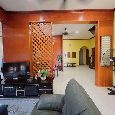 Homestay Dahlia - Seberang Takir Kuala Terengganu Luaran gambar