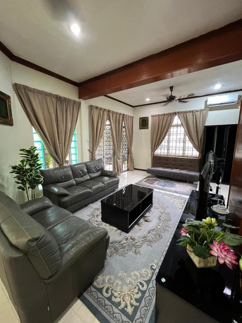 Homestay Dahlia - Seberang Takir Kuala Terengganu Luaran gambar